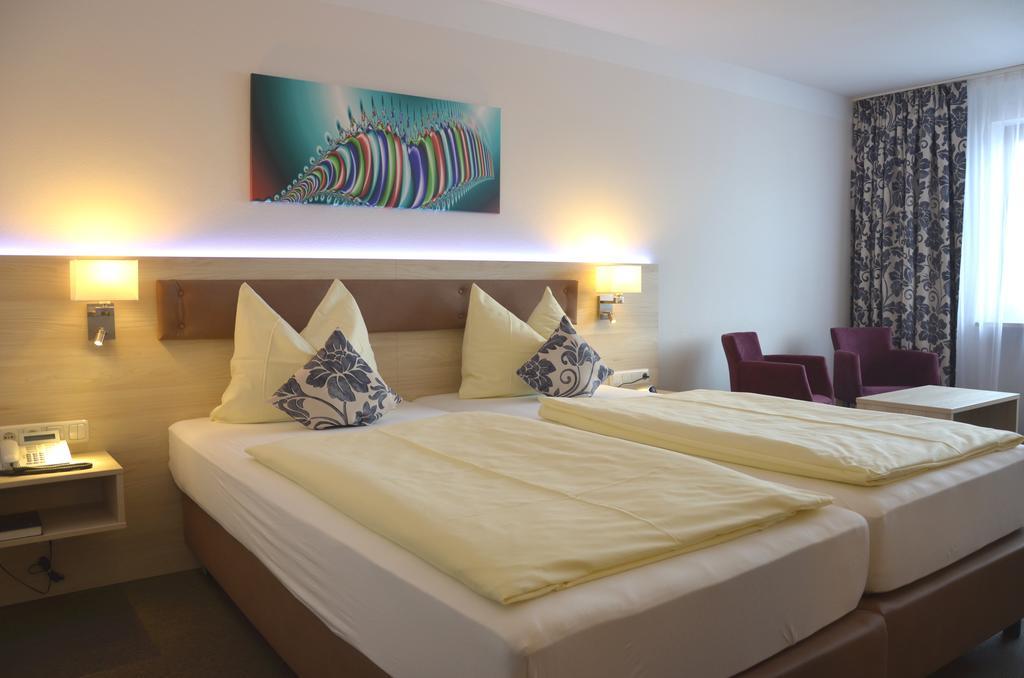 Stroebinger Hof - Therme Wellness Resort Bad Endorf Quarto foto